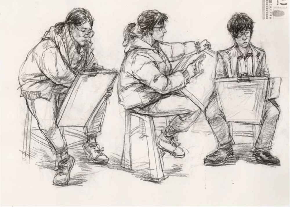 廣州美術高考班給咱精選了33幅中國美院往年速寫高分卷,07