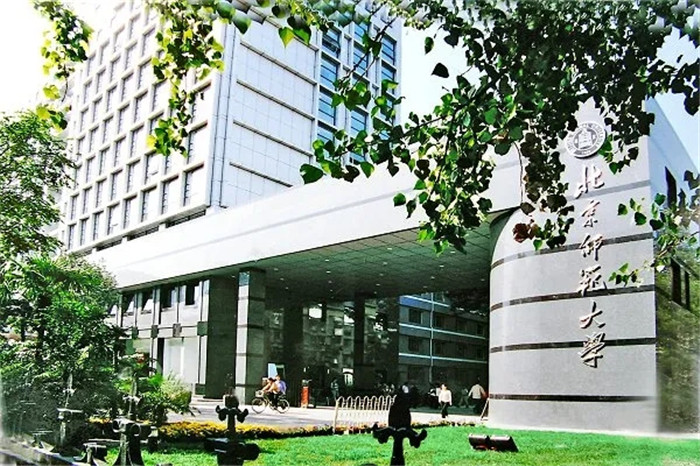 廣州美術高考班將承認聯考成績的83所院都整理處理了,04