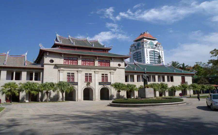 這些實(shí)力堪比美院的985院校,都開設(shè)了美術(shù)類專業(yè)!廣州圍墻畫室附圖26