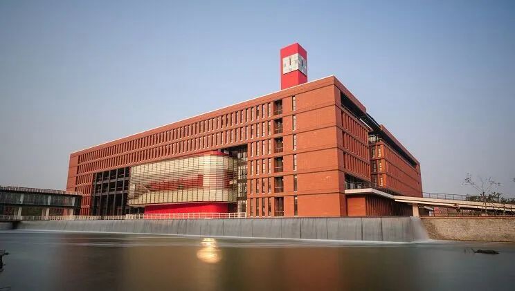 這些實(shí)力堪比美院的985院校,都開設(shè)了美術(shù)類專業(yè)!廣州圍墻畫室附圖14