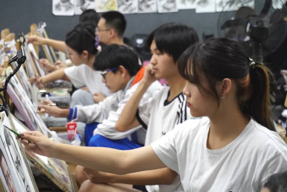 廣州美術高考班直擊二?！阕叩拿恳徊蕉妓銛?04