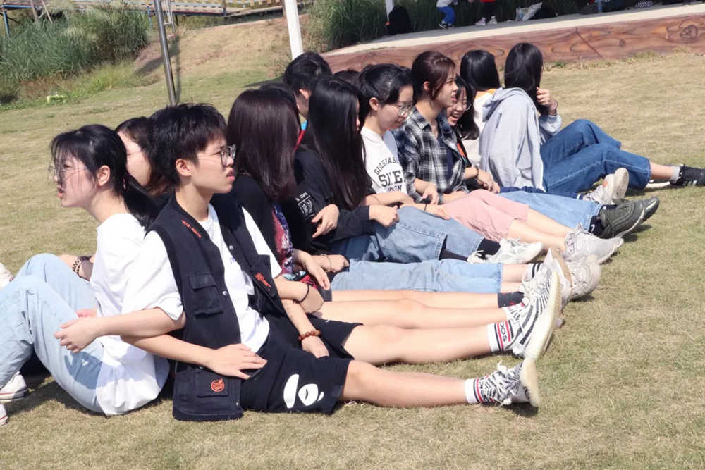 廣州圍墻畫室,廣州圍墻美術培訓,廣州畫室戶外活動,09