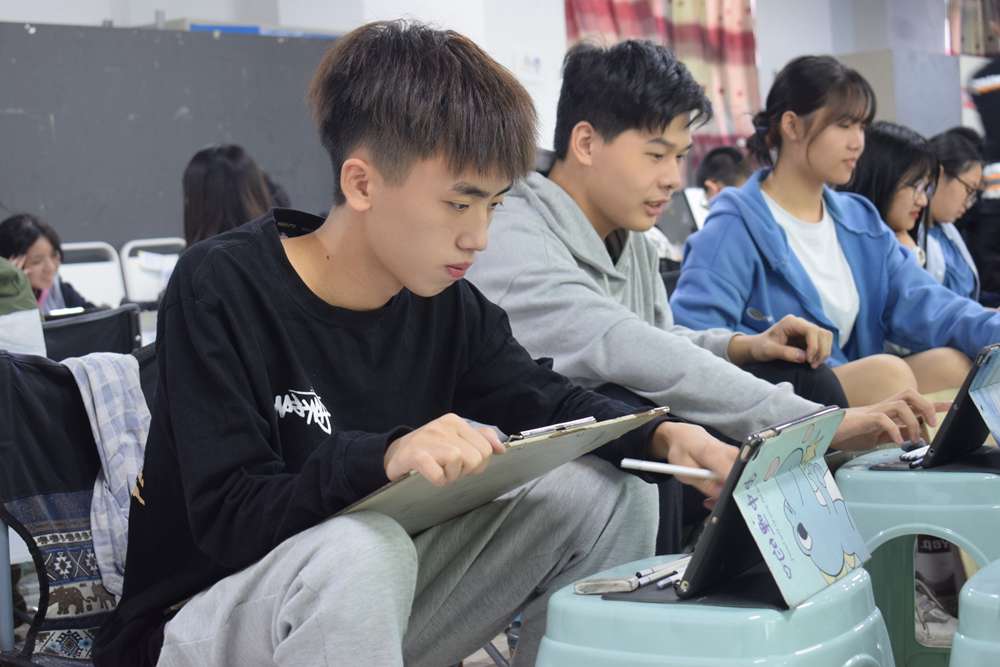 經過廣州美術高考班圍墻魔鬼特訓后的你們!聯考一定必勝,13