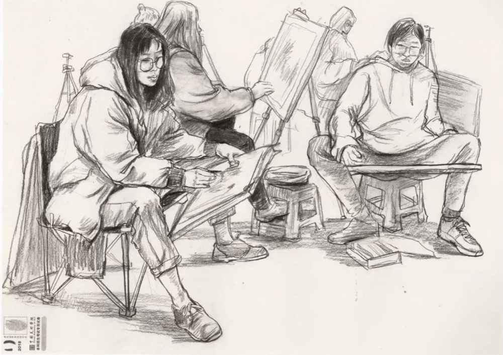 廣州美術高考班給咱精選了33幅中國美院往年速寫高分卷,33