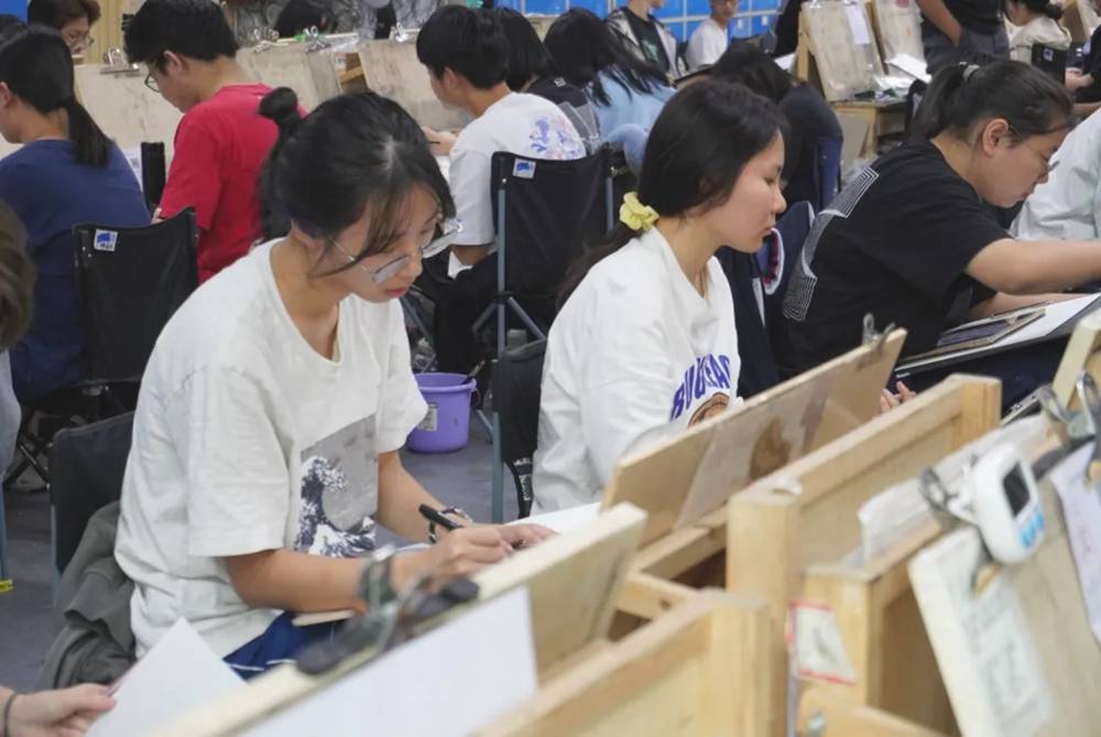 廣州美術高考班直擊二?！阕叩拿恳徊蕉妓銛?15