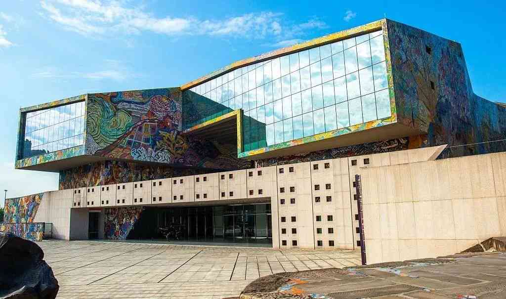 作為美術(shù)生,錯過什么都不能錯過九大美院各系教授的作品!圍墻畫室附圖89