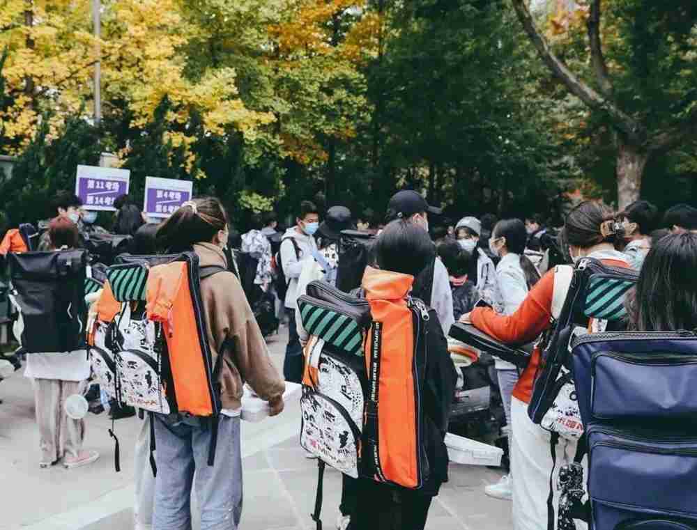 21年美術(shù)統(tǒng)考考多少才能通過(guò)?廣州美術(shù)高考班建議美術(shù)生要重視,01