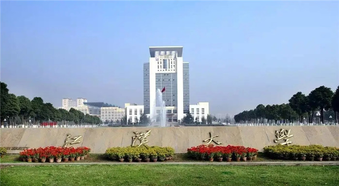 廣州美術高考班將承認聯考成績的83所院都整理處理了,77