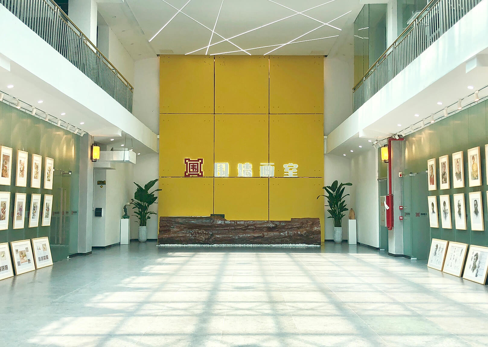 廣州畫室環(huán)境,廣州美術(shù)培訓(xùn)班環(huán)境,廣州圍墻畫室環(huán)境