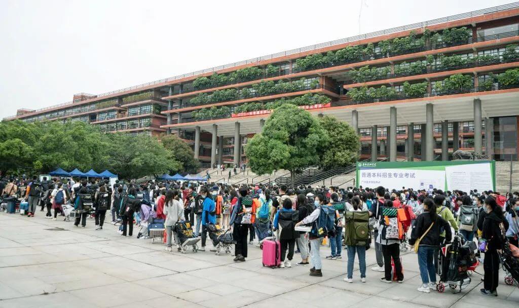 廣州畫室校考資訊:2021年校考人數最新統計!廣美約2萬、最高超10萬人報考1