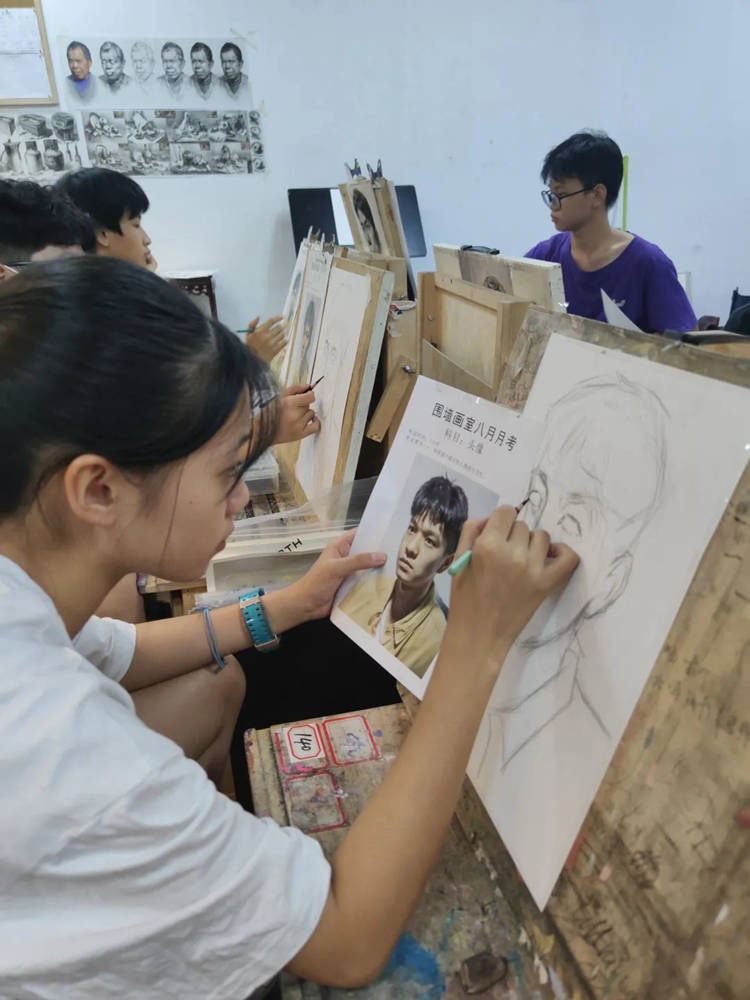 廣州圍墻畫(huà)室2021屆第一次月考，不知你們的戰(zhàn)績(jī)?nèi)绾?07