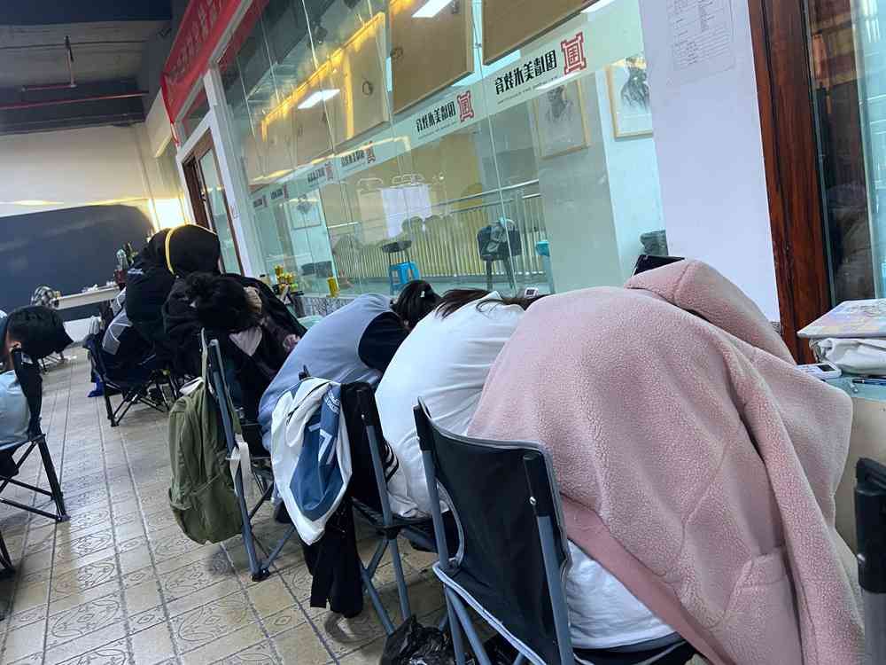 經過廣州美術高考班圍墻魔鬼特訓后的你們!聯考一定必勝,17