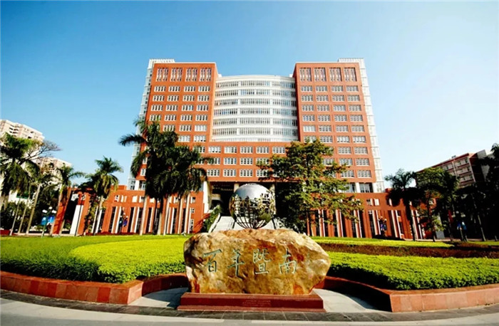 廣州美術高考班將承認聯考成績的83所院都整理處理了,25