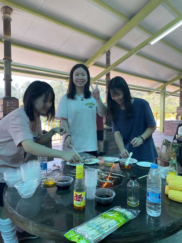 廣州圍墻畫室,廣州圍墻美術培訓,廣州畫室戶外活動,17