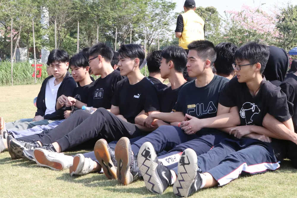 廣州圍墻畫室,廣州圍墻美術培訓,廣州畫室戶外活動,10